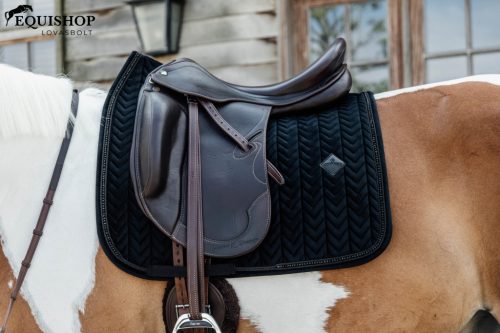 NYEREGALÁTÉT KENTUCKY VELVET PEARLS